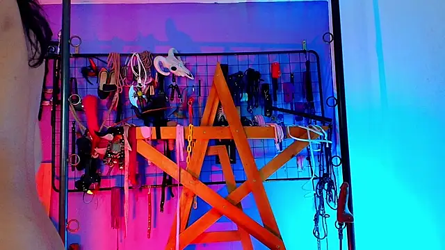 Snapshot of Mistress_Amandaa chatting on 01.17.26 Mistress Amandaa online show from 01.17.26