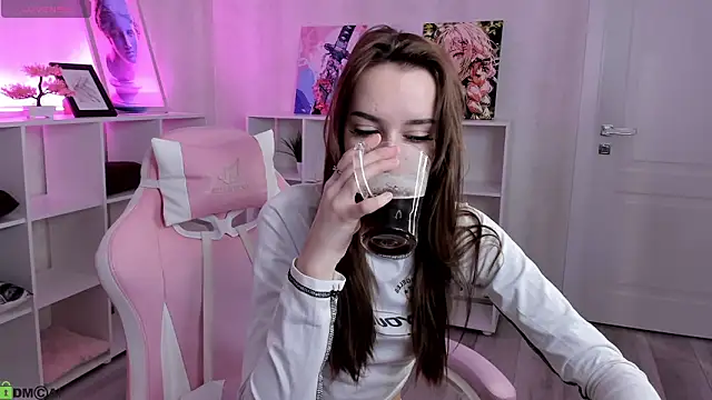 Hi  Karuuu online show from 02.04.26