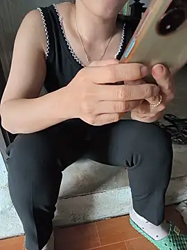 Sweet-Berryy online show from 06.04.26
