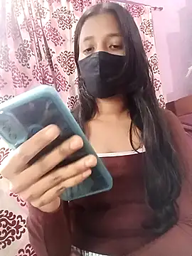 Snapshot of Surbhi-dixit chatting on 12.20.25 Surbhi-dixit online show from 12.20.25