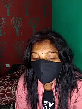 Snapshot of QWEEN7B chatting on 12.18.25 QWEEN7B online show from 12.18.25