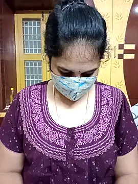 Snapshot of maduri__ chatting on 12.18.25 maduri online show from 12.18.25