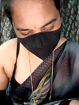 Snapshot of maduri__ chatting on 07.18.26 maduri online show from 07.18.26