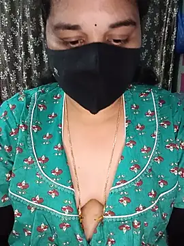 Snapshot of maduri__ chatting on 07.19.26 maduri online show from 07.19.26