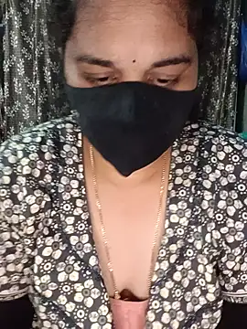 Snapshot of maduri__ chatting on 07.20.26 maduri online show from 07.20.26