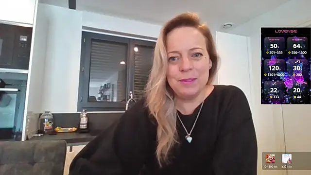 Snapshot of Miss-Chupagirly chatting on 03.04.26 Miss-Chupagirly online show from 03.04.26