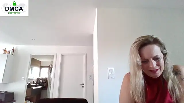 Miss-Chupagirly online show from 04.21.26