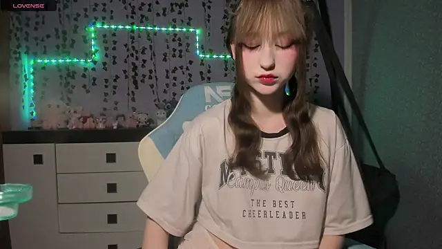 Yoonhee ki online show from 07.04.26