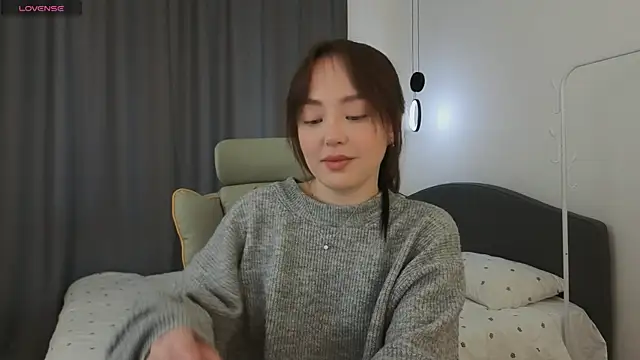 fallin lovee online show from 04.25.26