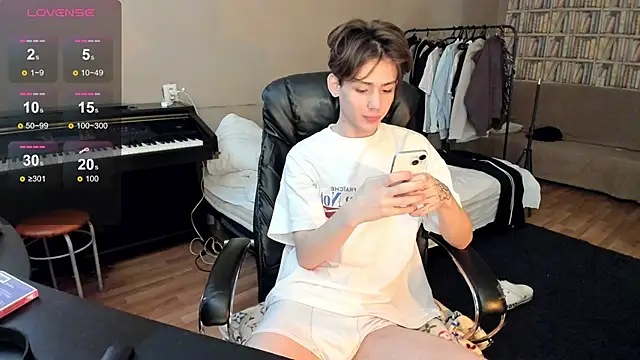 Snapshot of winsdor chatting on 02.21.26 winsdor online show from 02.21.26