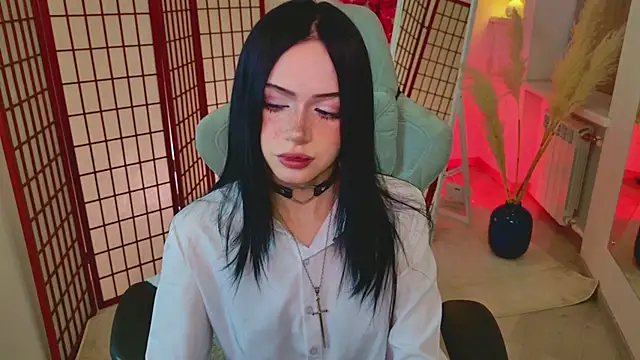 Dark Diva online show from 05.05.26