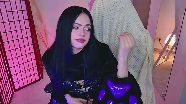 Dark Diva online show from 05.27.26