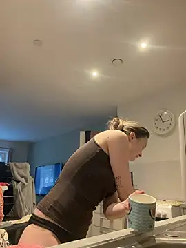 LilyLuck  online show from 02.05.26