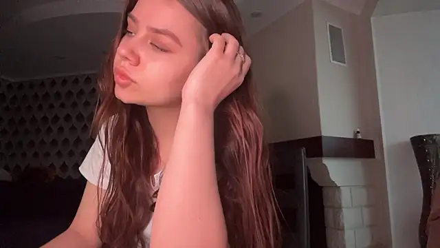 Snapshot of MiloyNoir chatting on 01.18.26 MiloyNoir online show from 01.18.26