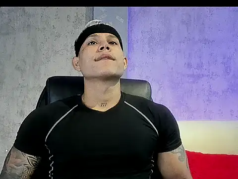 Snapshot of oruz_stud chatting on 01.14.26 oruz stud online show from 01.14.26