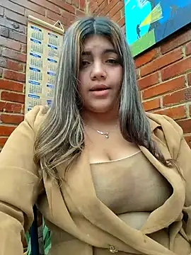 Snapshot of Ivy_enjoy chatting on 07.08.26 Ivy enjoy online show from 07.08.26