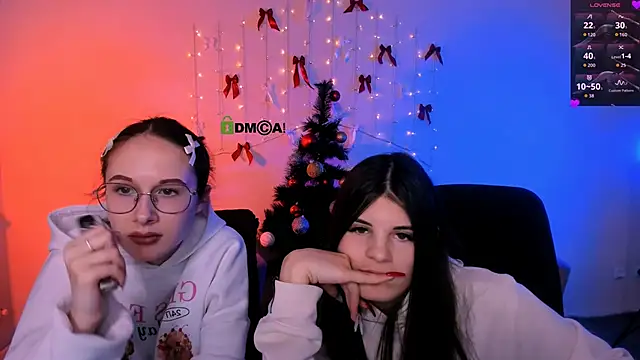 Snapshot of lizzie_boom_ chatting on 01.08.26 lizzie boom online show from 01.08.26