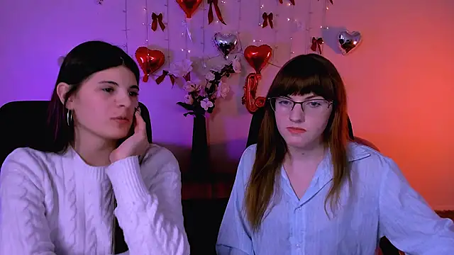 Snapshot of lizzie_boom_ chatting on 02.13.26 lizzie boom online show from 02.13.26