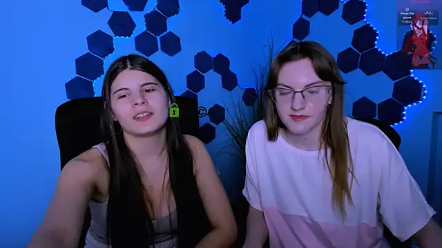 Snapshot of lizzie_boom_ chatting on 02.25.26 lizzie boom online show from 02.25.26