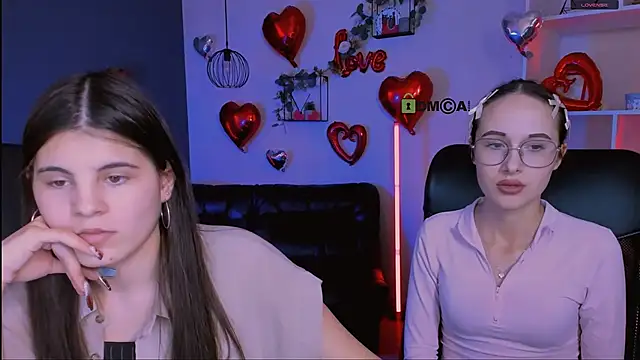 Snapshot of lizzie_boom_ chatting on 02.28.26 lizzie boom online show from 02.28.26