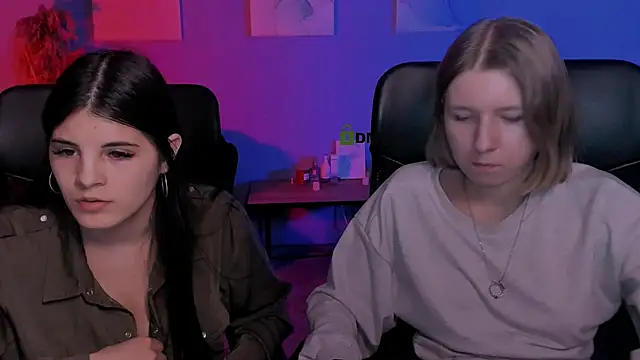 Snapshot of lizzie_boom_ chatting on 03.20.26 lizzie boom online show from 03.20.26