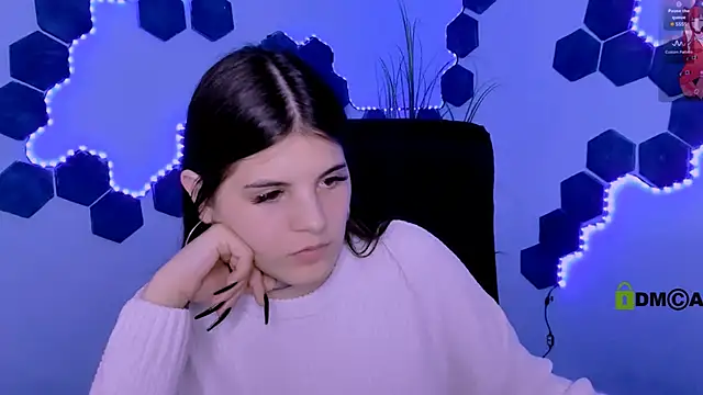 Snapshot of lizzie_boom_ chatting on 03.31.26 lizzie boom online show from 03.31.26