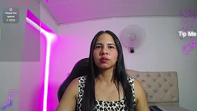Snapshot of nicol_ross19 chatting on 07.16.26 nicol ross19 online show from 07.16.26