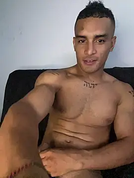 Snapshot of Maicol_xxxx chatting on 02.13.26 Maicol xxxx online show from 02.13.26