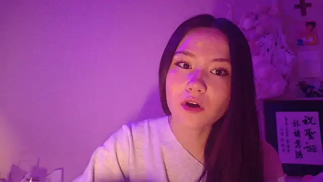 luvvivii online show from 02.04.26