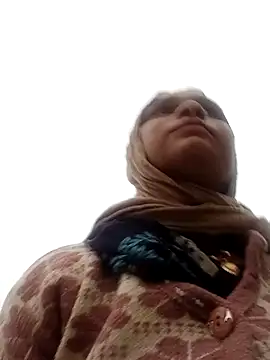 Snapshot of Bharti_thakurr chatting on 12.22.25 Bharti thakurr online show from 12.22.25