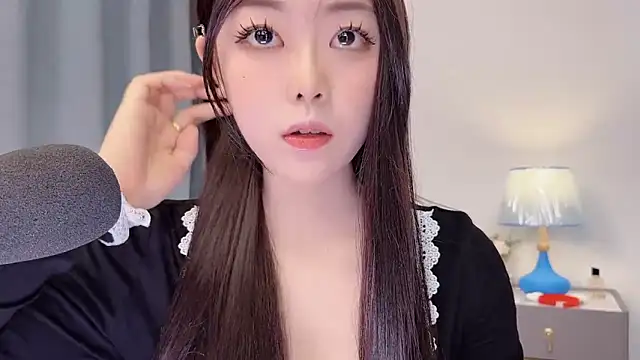 smalldaisy online show from 04.25.26