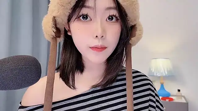 smalldaisy online show from 04.27.26