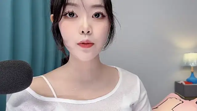 smalldaisy online show from 05.02.26