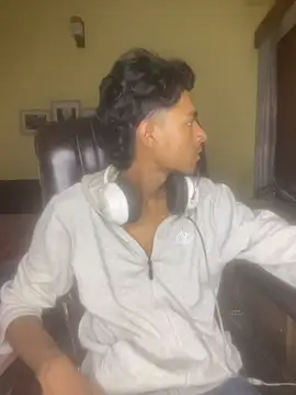 Snapshot of tooexpensive chatting on 12.20.25 tooexpensive online show from 12.20.25