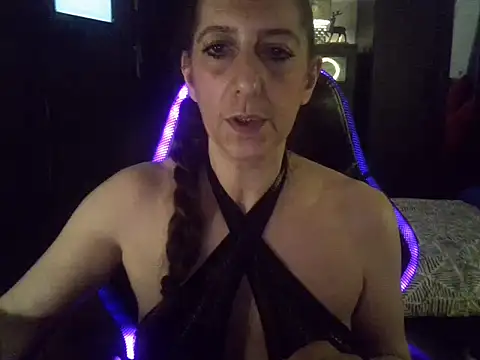 labelgecoquine online show from 11.04.25