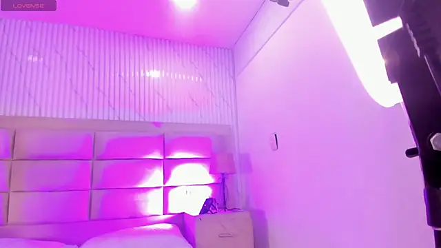 ManuelaEvans  online show from 02.17.26