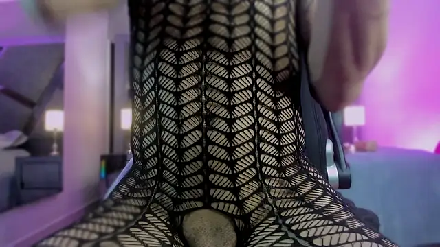 Snapshot of Charlotteinpole chatting on 03.12.26 Charlotteinpole online show from 03.12.26