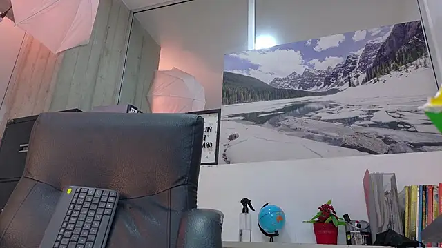 Emilyy05  online show from 06.22.26