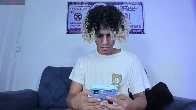 Victor LatinBoy online show from 05.04.26