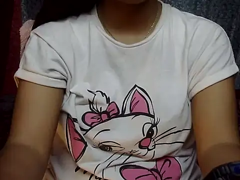 cute Dirty Diva online show from 04.25.26