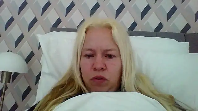 jennyblondeuk online show from 04.01.26