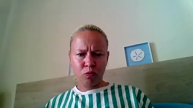 jennyblondeuk online show from 05.10.26