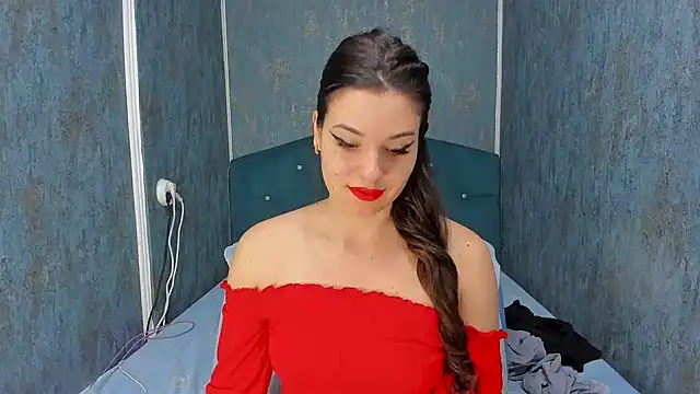 Snapshot of RedAssHottie chatting on 02.22.26 RedAssHottie online show from 02.22.26