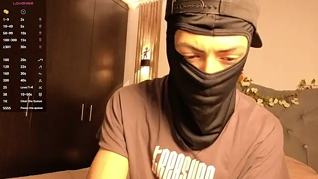 cute emmma online show from 04.23.26