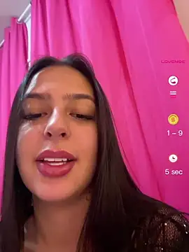 Snapshot of jujuarantes__2026 chatting on 07.17.26 jujuarantes 2026 online show from 07.17.26