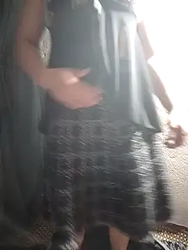 Snapshot of embe889 chatting on 12.22.25 embe889 online show from 12.22.25