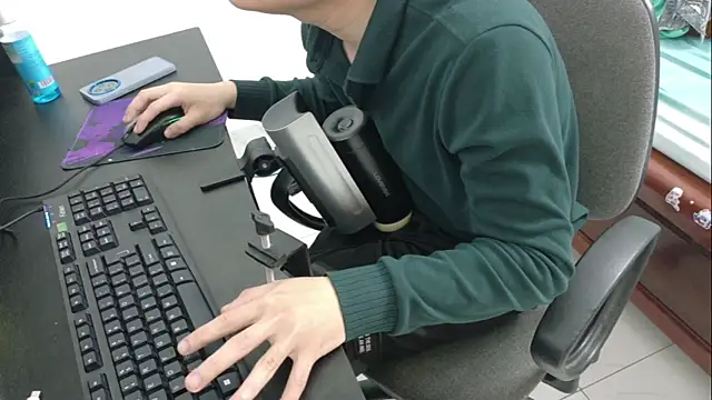 Snapshot of -_kur_- chatting on 12.21.25 - kur - online show from 12.21.25