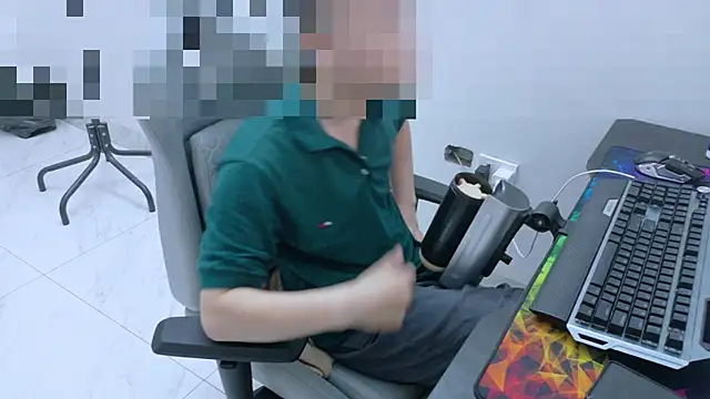 Snapshot of -_kur_- chatting on 06.02.26 - kur - online show from 06.02.26