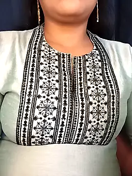 Deshi bhabhi143 online show from 02.05.26