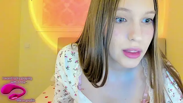 Snapshot of Alllura chatting on 01.31.26 Alllura online show from 01.31.26